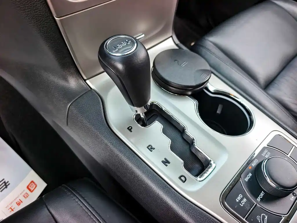 Jeep Grand Cherokee (Import)