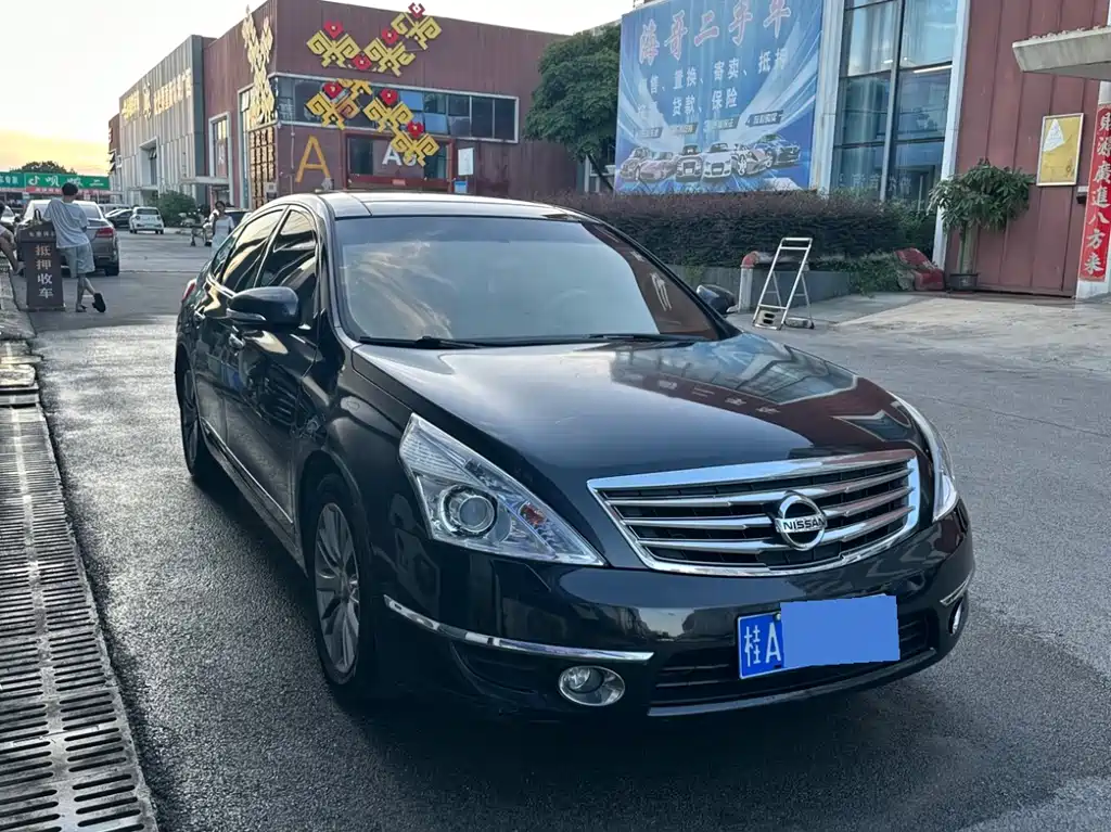 Nissan Teana