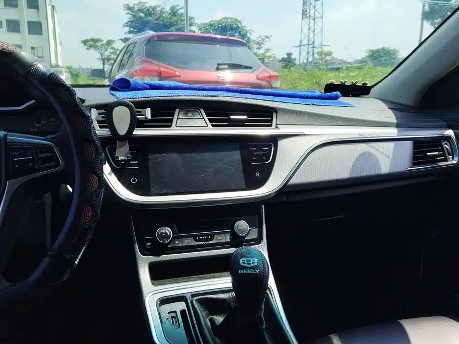 Geely Emgrand GL