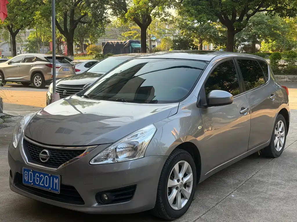 Nissan Tiida