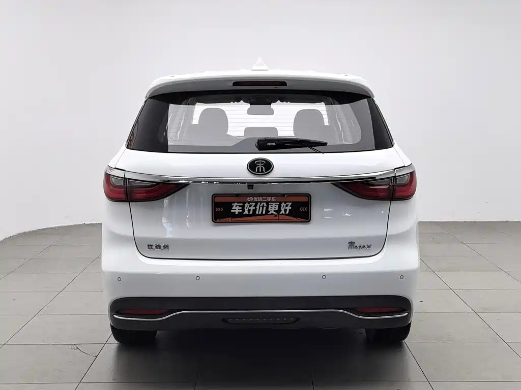 BYD MAX
