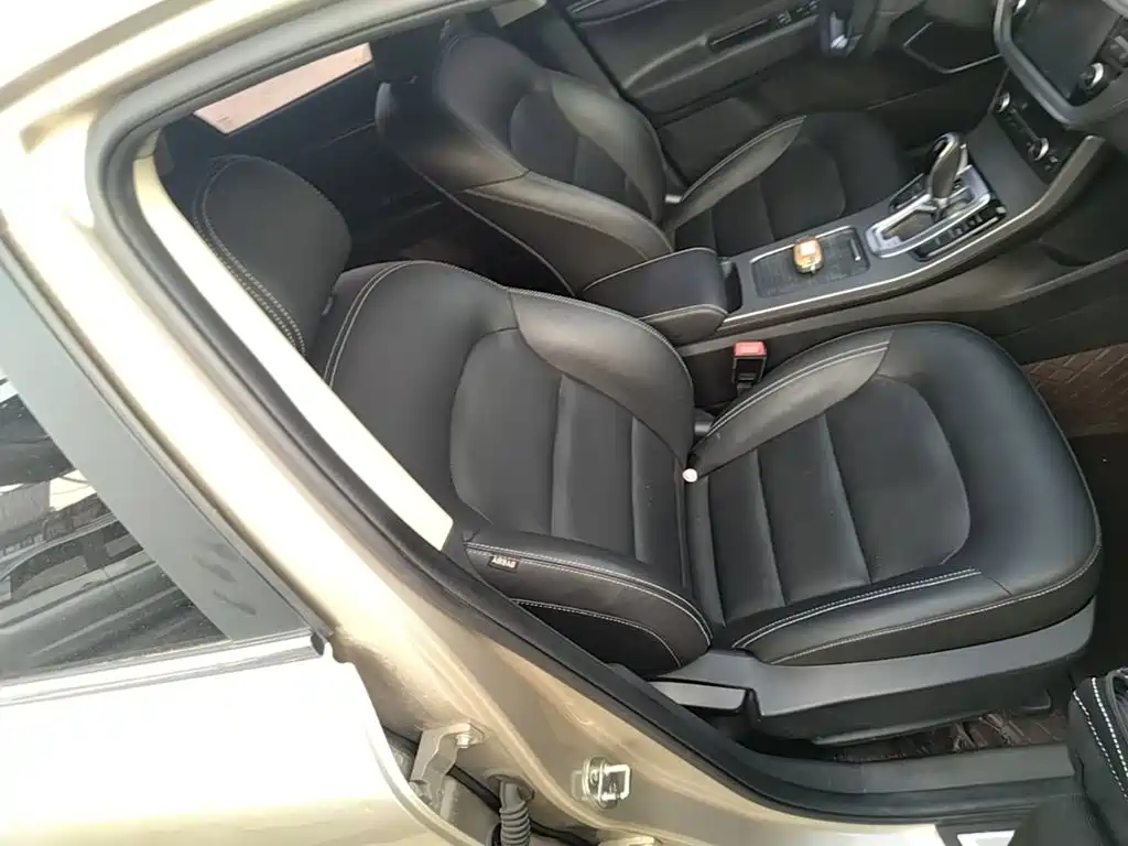 Geely Emgrand GS