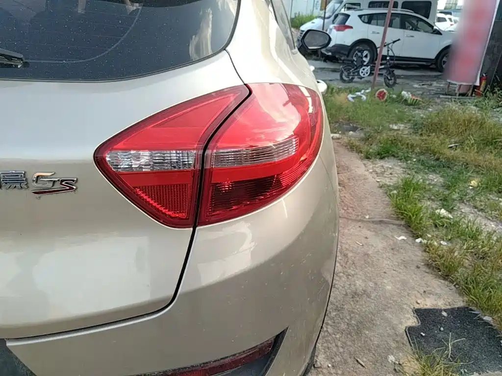 Geely Emgrand GS
