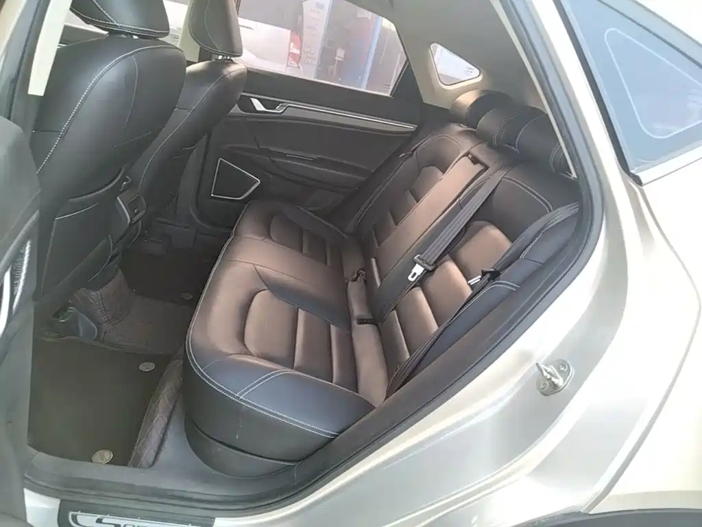 Geely Emgrand GS