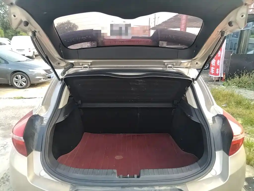 Geely Emgrand GS