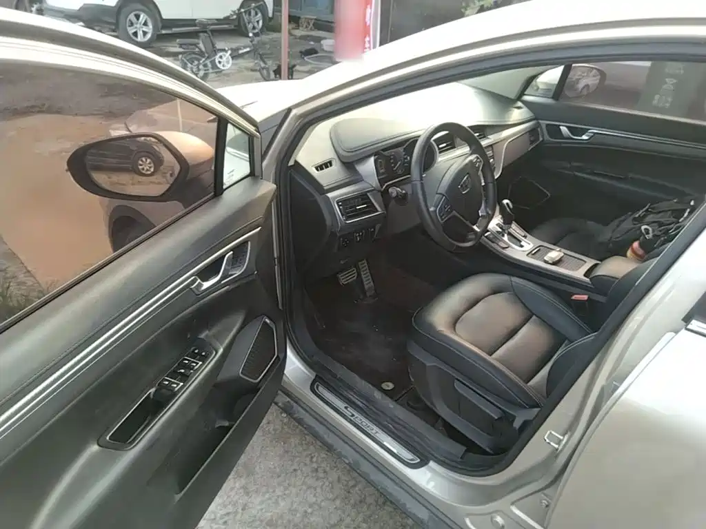 Geely Emgrand GS