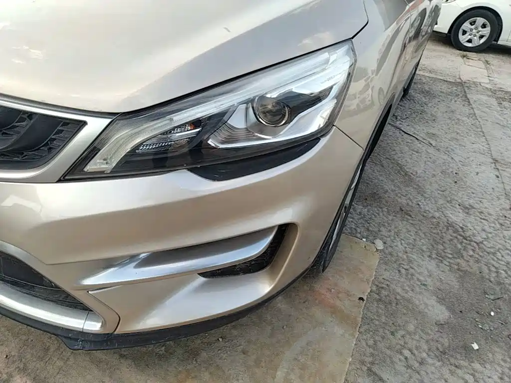 Geely Emgrand GS
