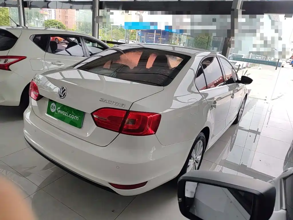 Volkswagen Sagitar