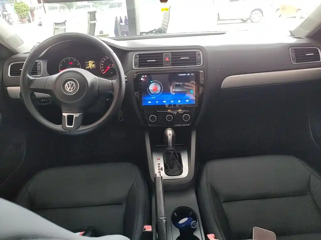 Volkswagen Sagitar