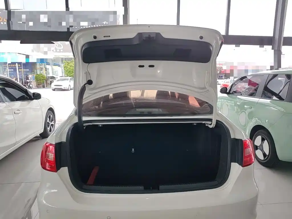 Volkswagen Sagitar