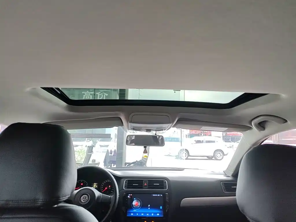 Volkswagen Sagitar