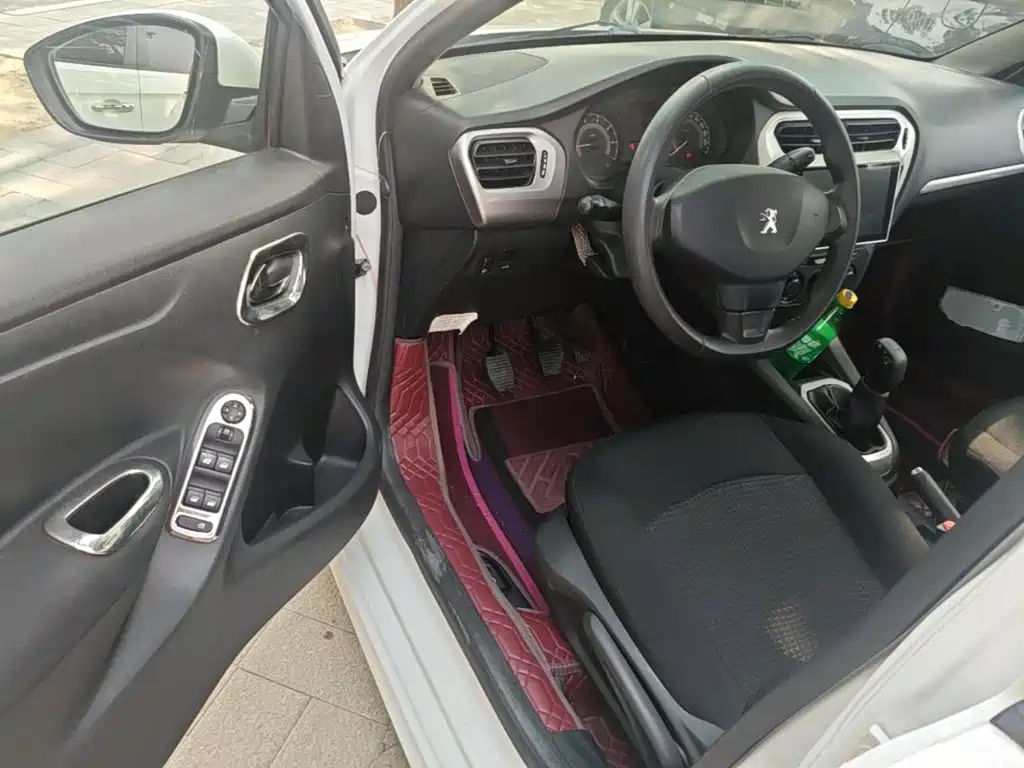 Peugeot 301
