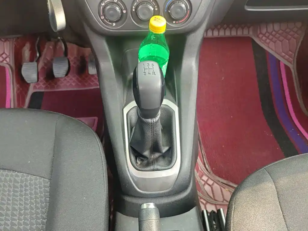 Peugeot 301