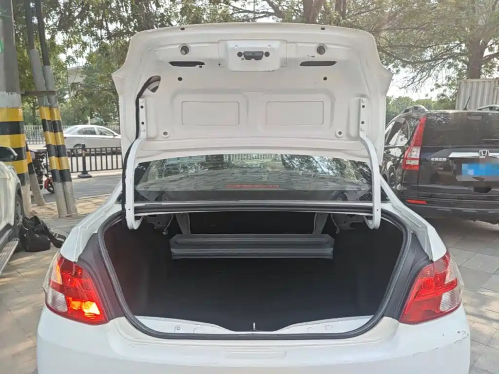 Peugeot 301