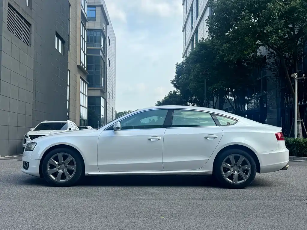 Audi A5 (Import)