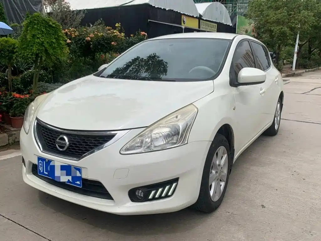 Nissan Tiida