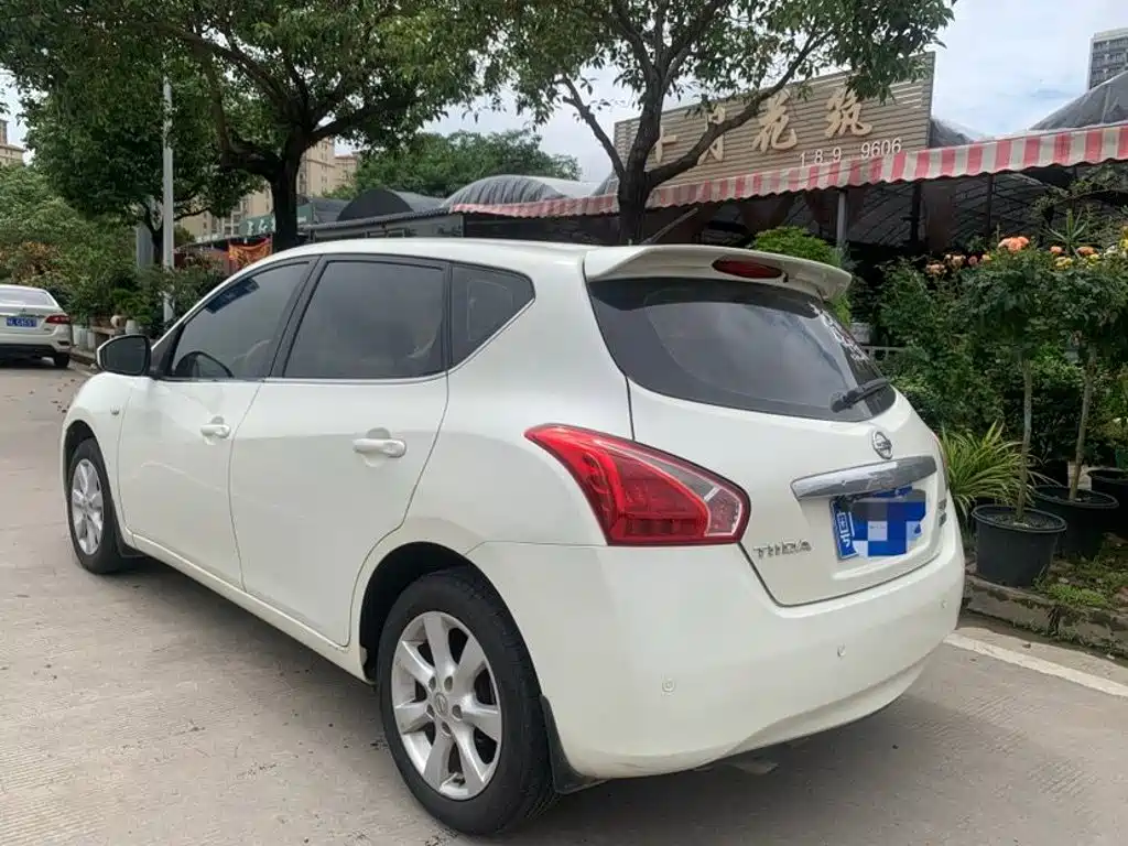 Nissan Tiida
