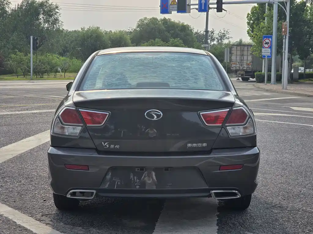 Soueast V3 Lingyue