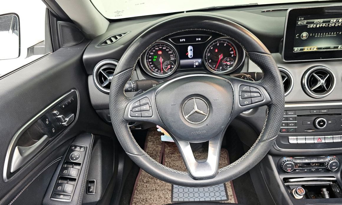 Mercedes-Benz CLA-Class