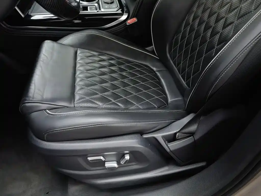 Hongqi Hongqi HS7