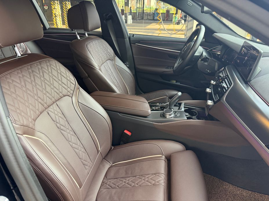 BMW 5-Series