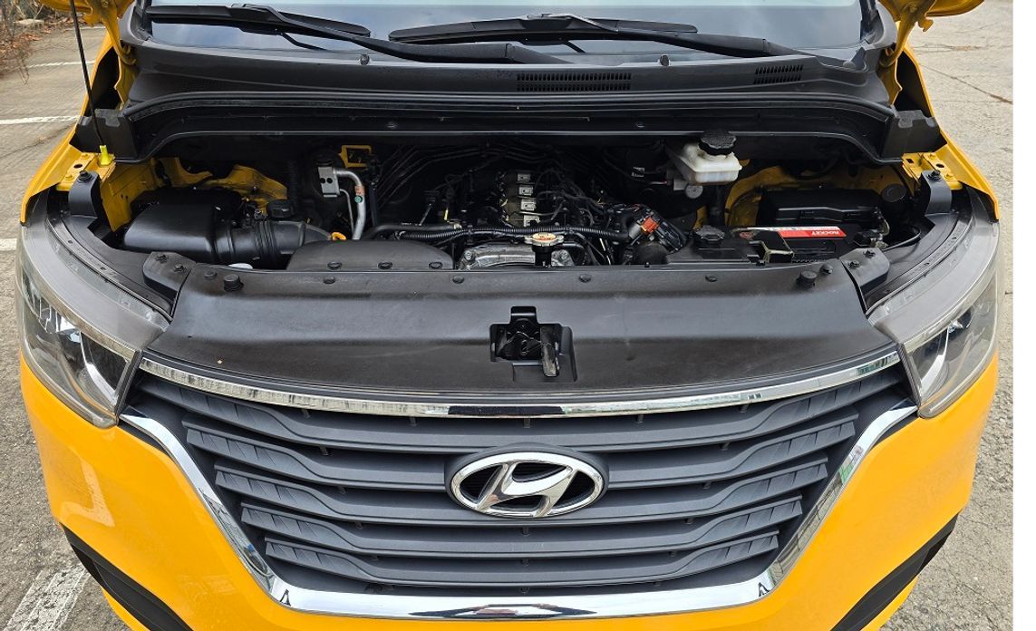Hyundai Starex