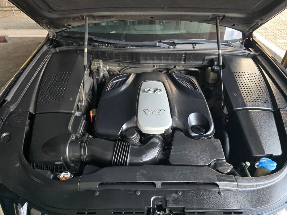 Hyundai Equus