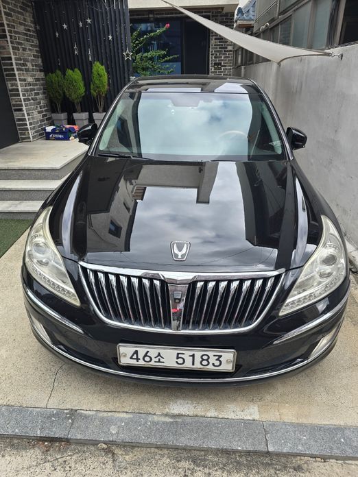 Hyundai Equus