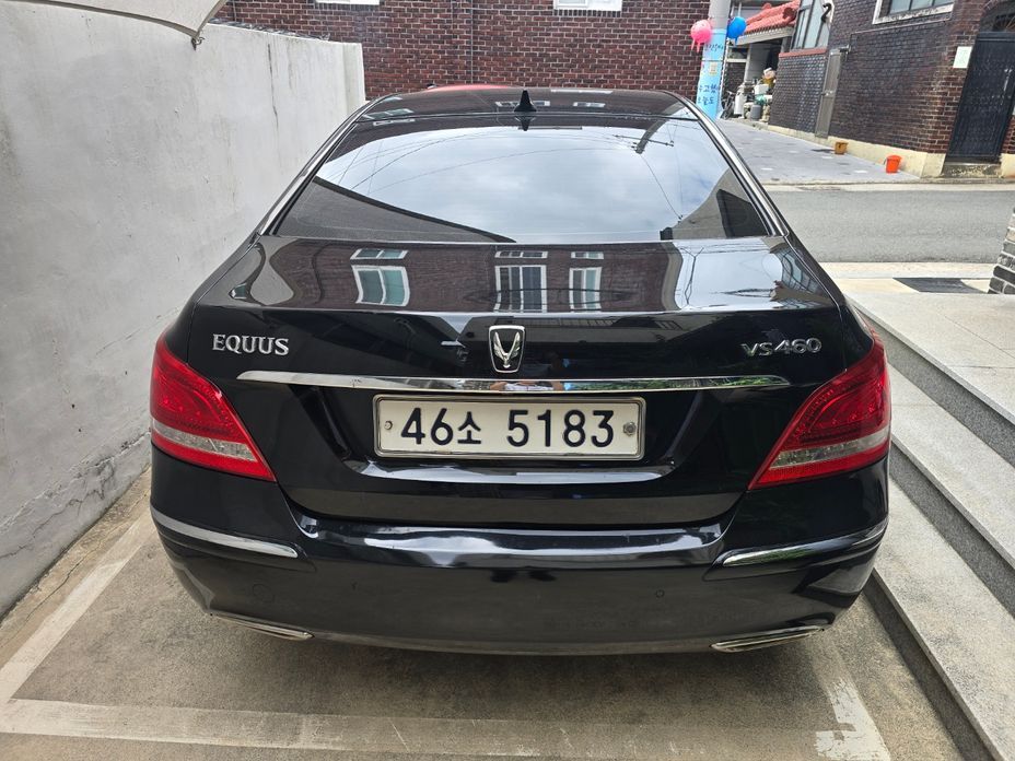 Hyundai Equus