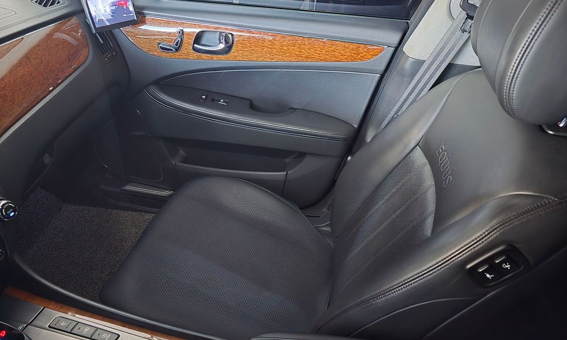 Hyundai Equus