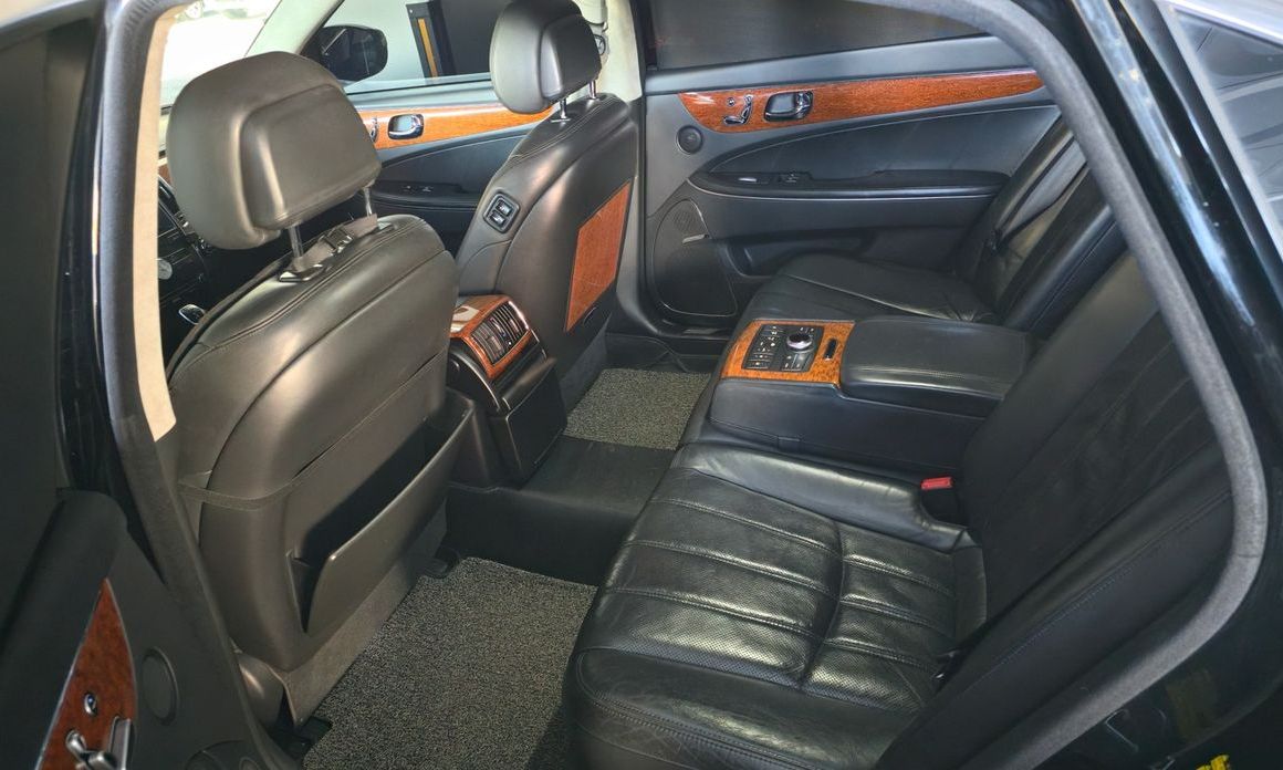 Hyundai Equus