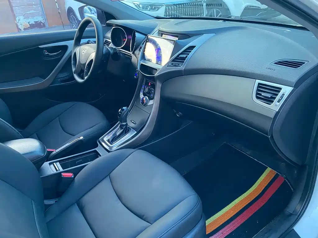 Hyundai Elantra Langdong