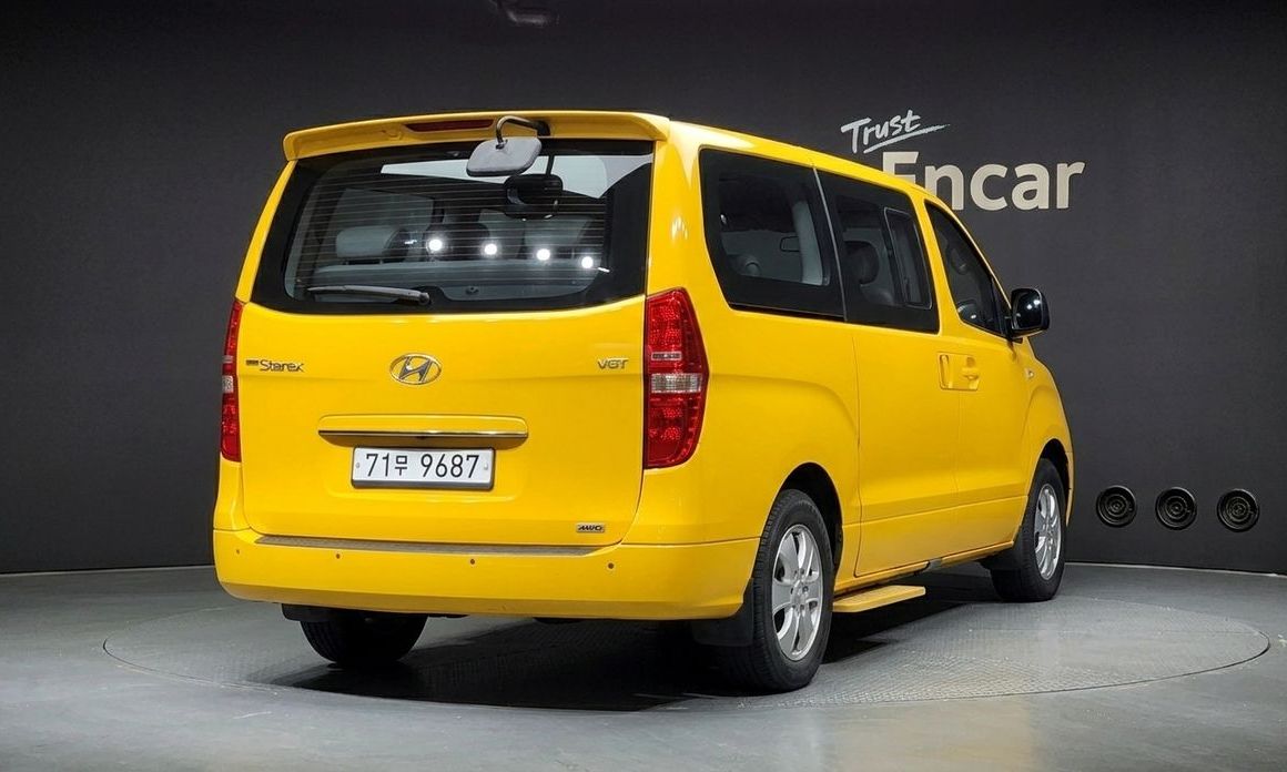 Hyundai Starex