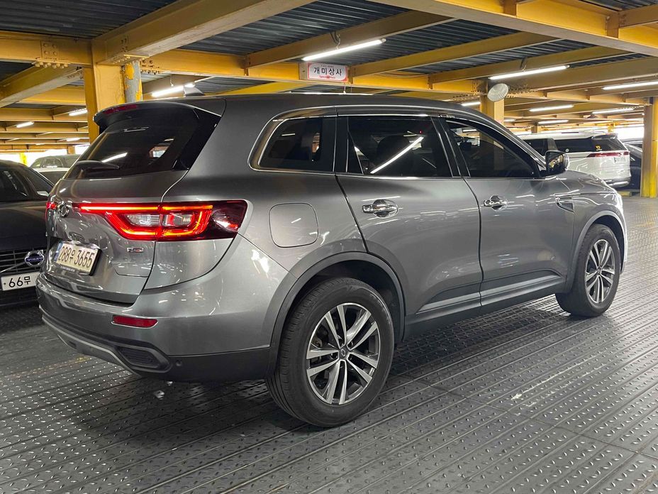 Renault QM6