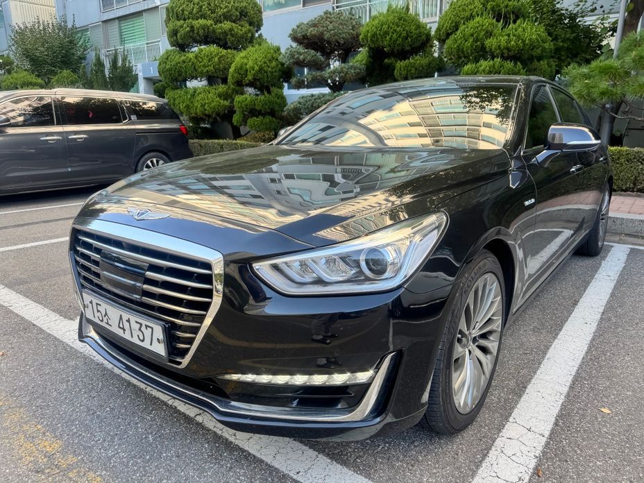 Genesis EQ900