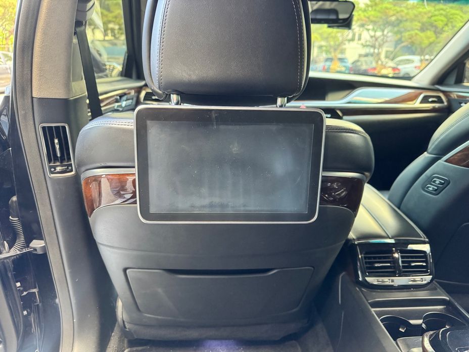 Genesis EQ900