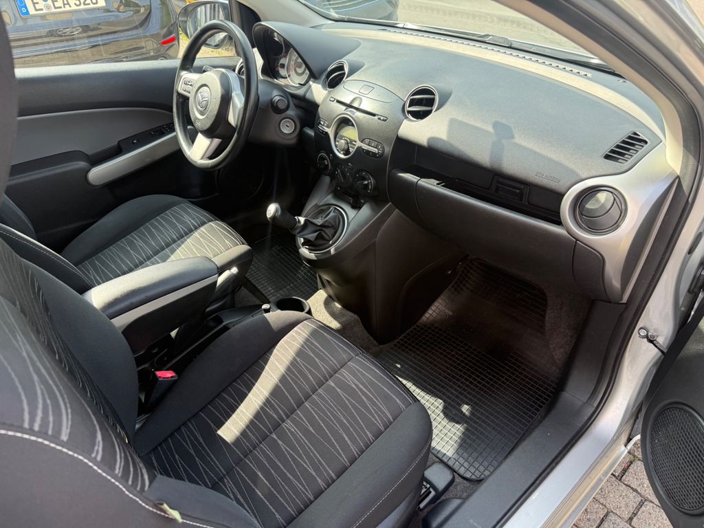 Mazda 2
