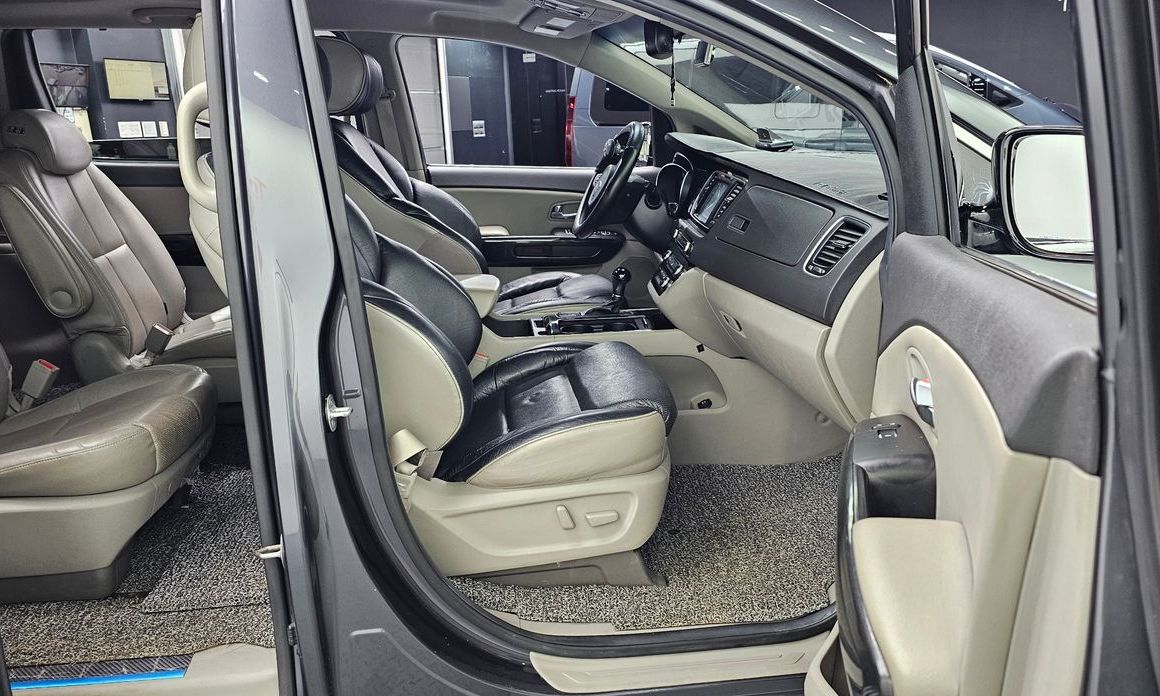 Kia Canival