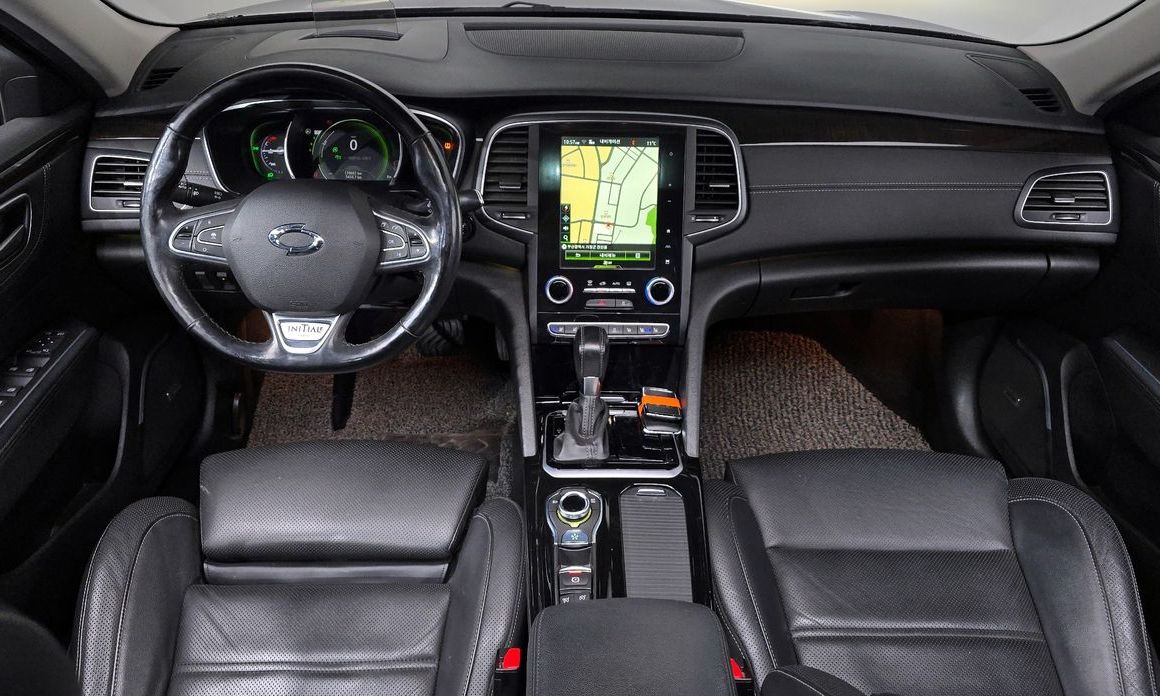 Renault SM6