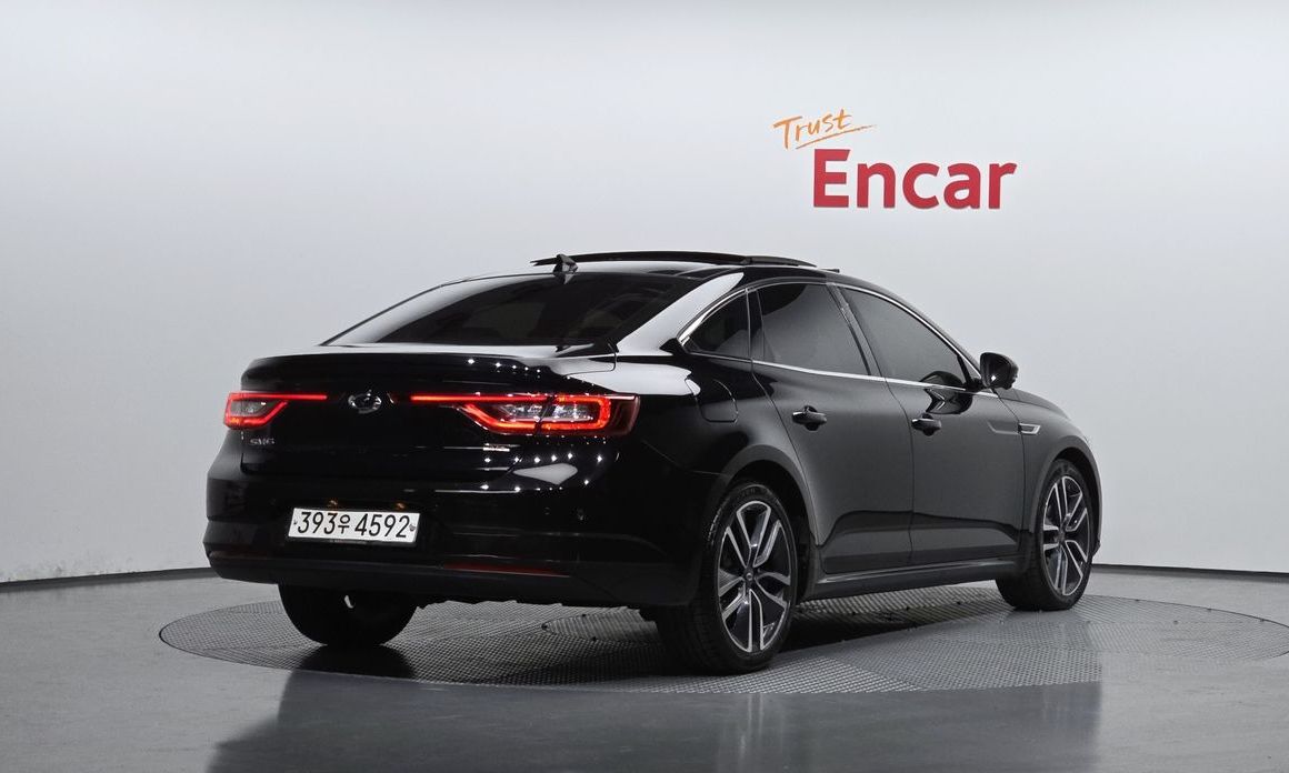 Renault SM6