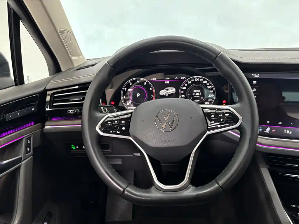 Volkswagen Touareg
