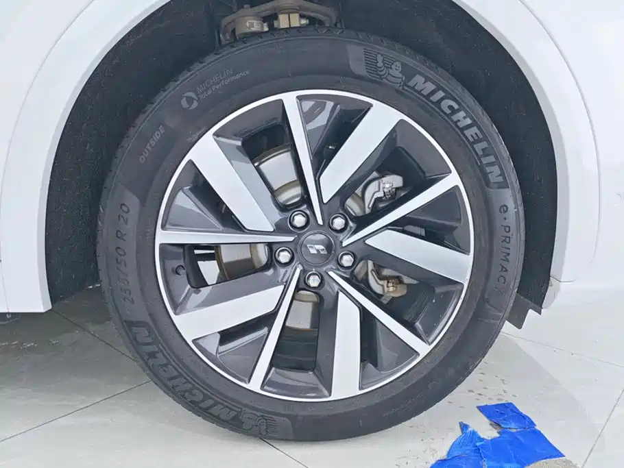Li Auto Li L7