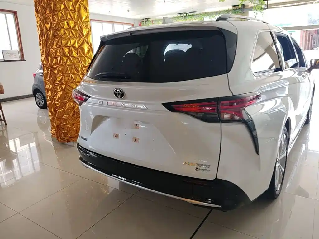 Toyota Sienna