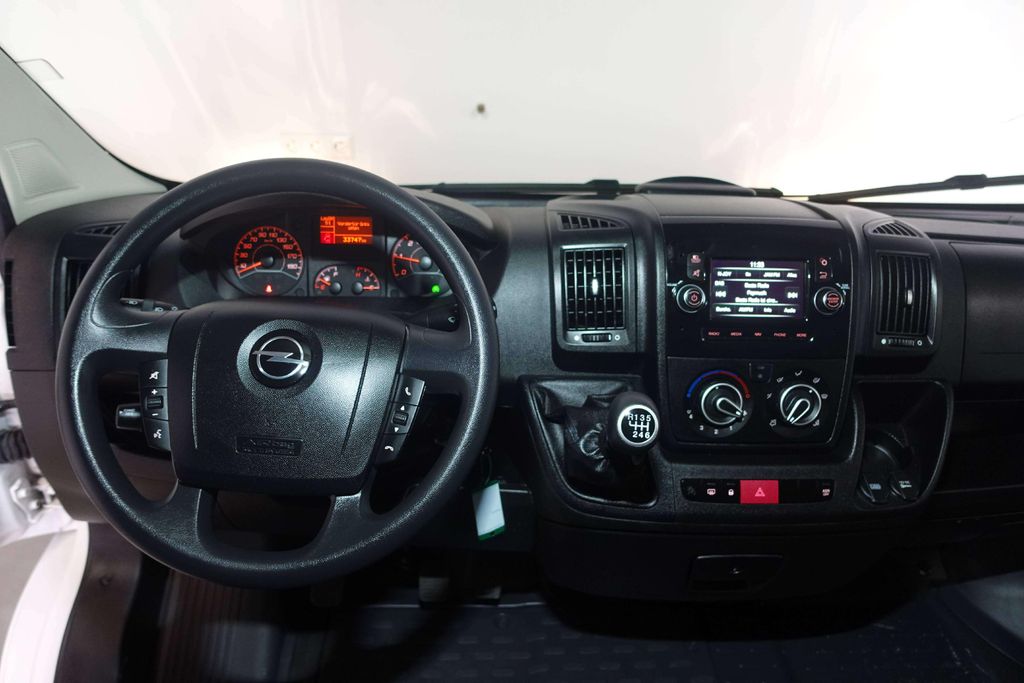 Opel Movano