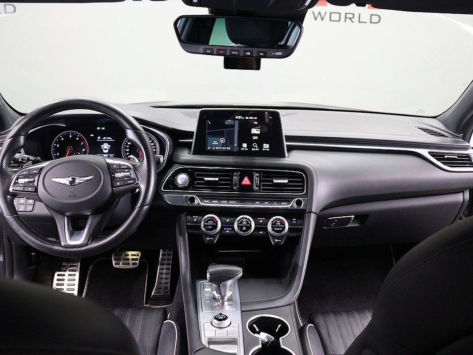 Genesis G70
