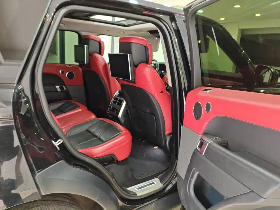 Land Rover Sport