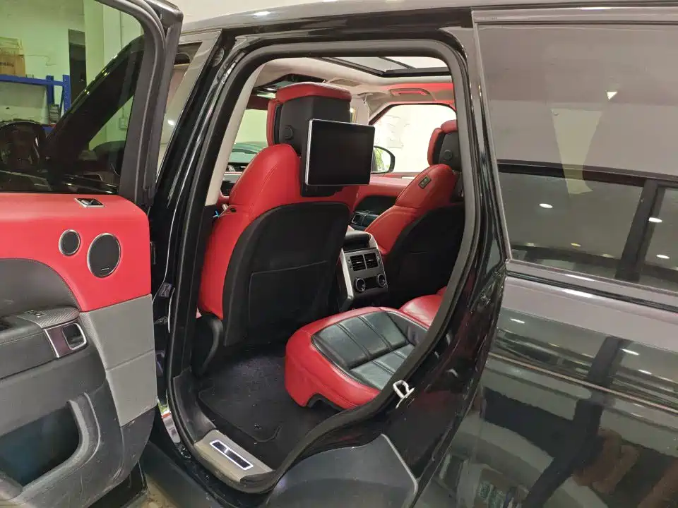 Land Rover Sport