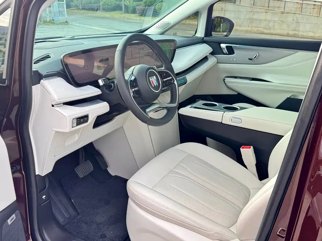 Buick GL8 Hybrid
