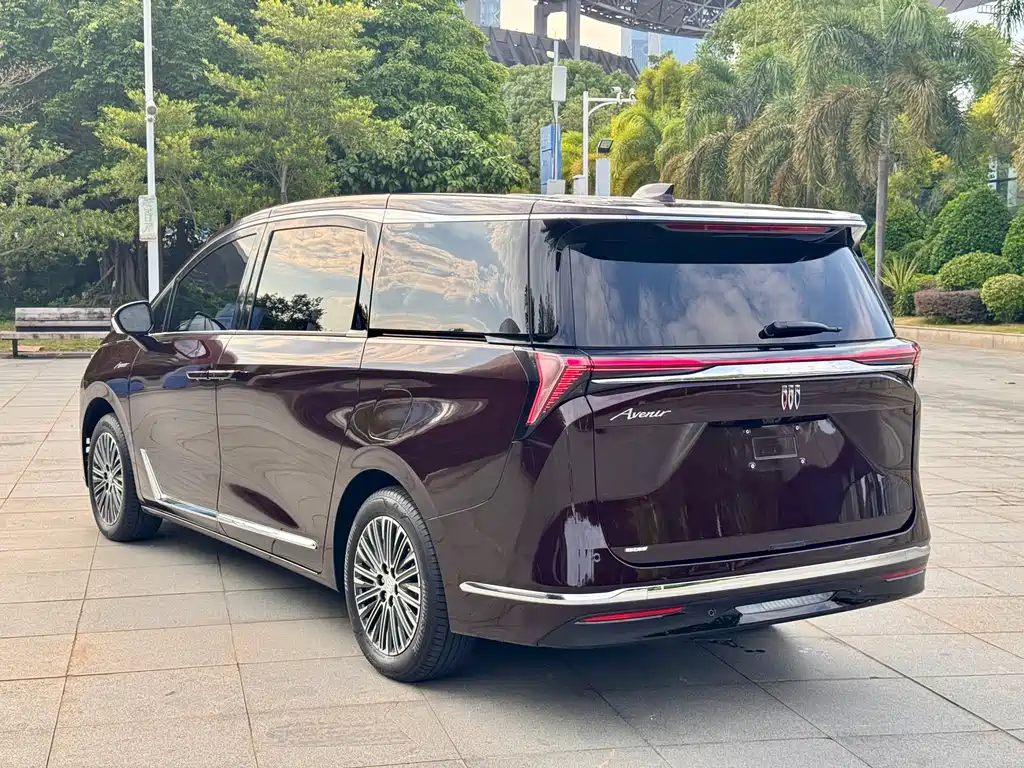 Buick GL8 Hybrid