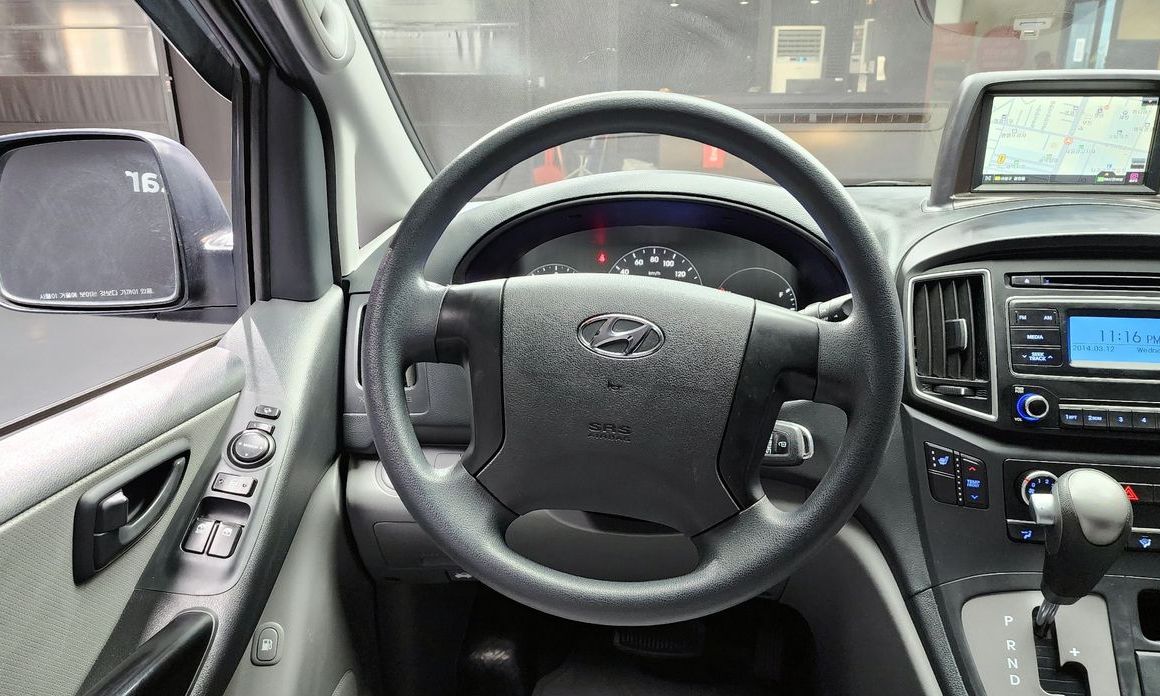 Hyundai Starex